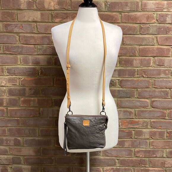 Will Leather Goods Mocha Convertable Wristlet & Crossbody Bag - Picture 2 of 11